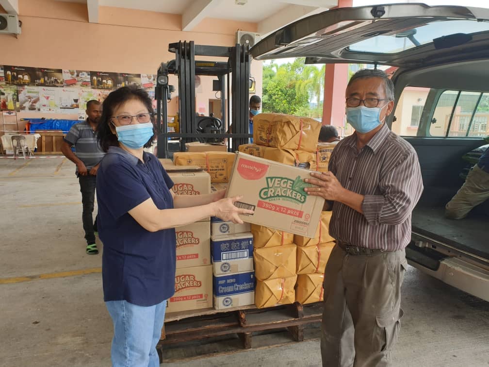 Food Aid 160 families in Klang Region 粮食送援于巴生地区家庭